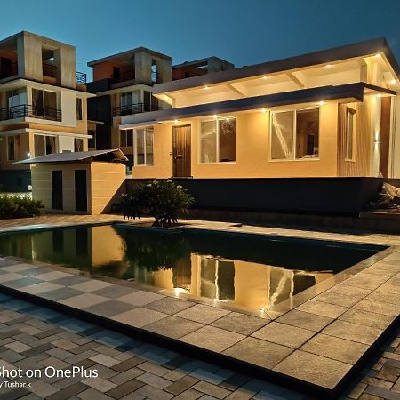 Royal Meadows Igatpuri 2Bhk Poolside Villa Экстерьер фото